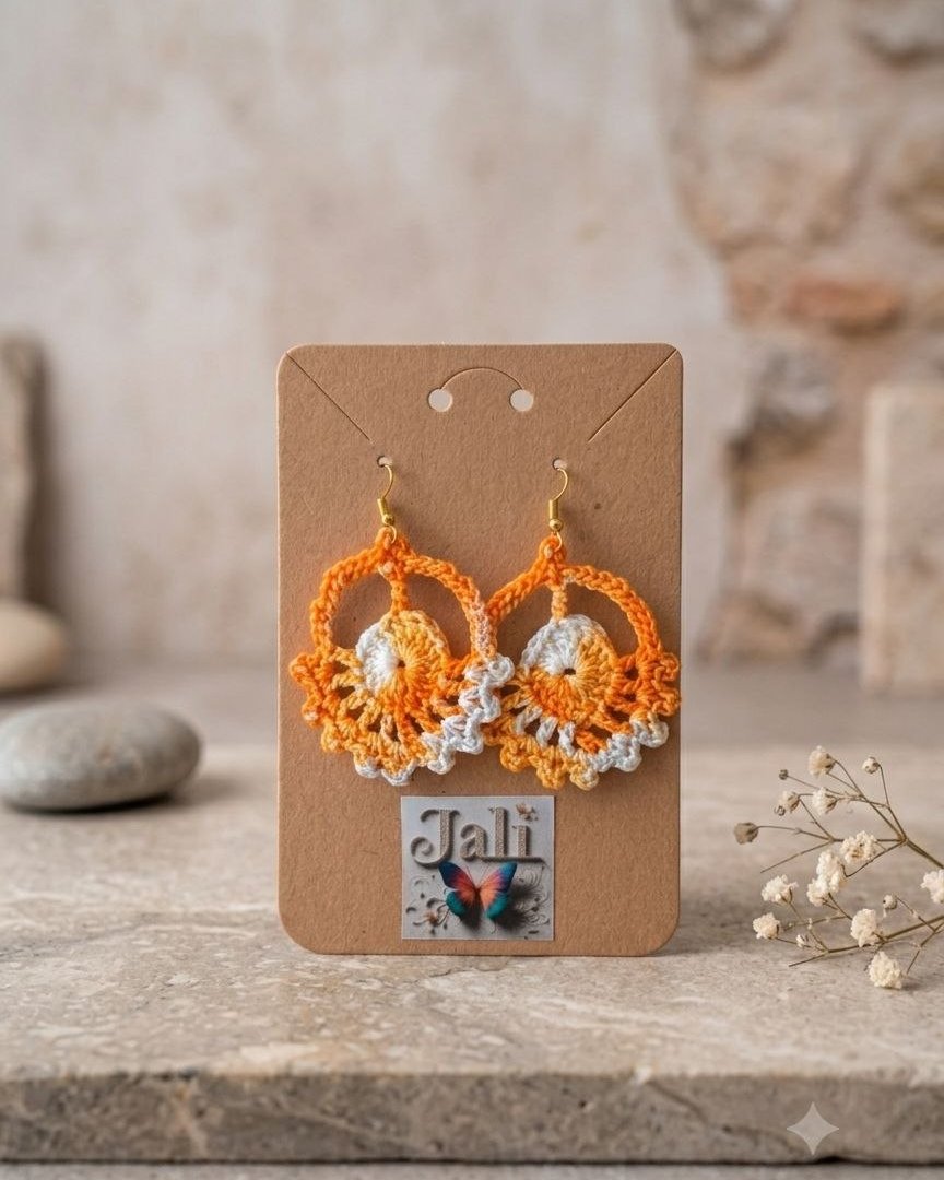 Abanico naranja — Pendientes de crochet tejido a mano