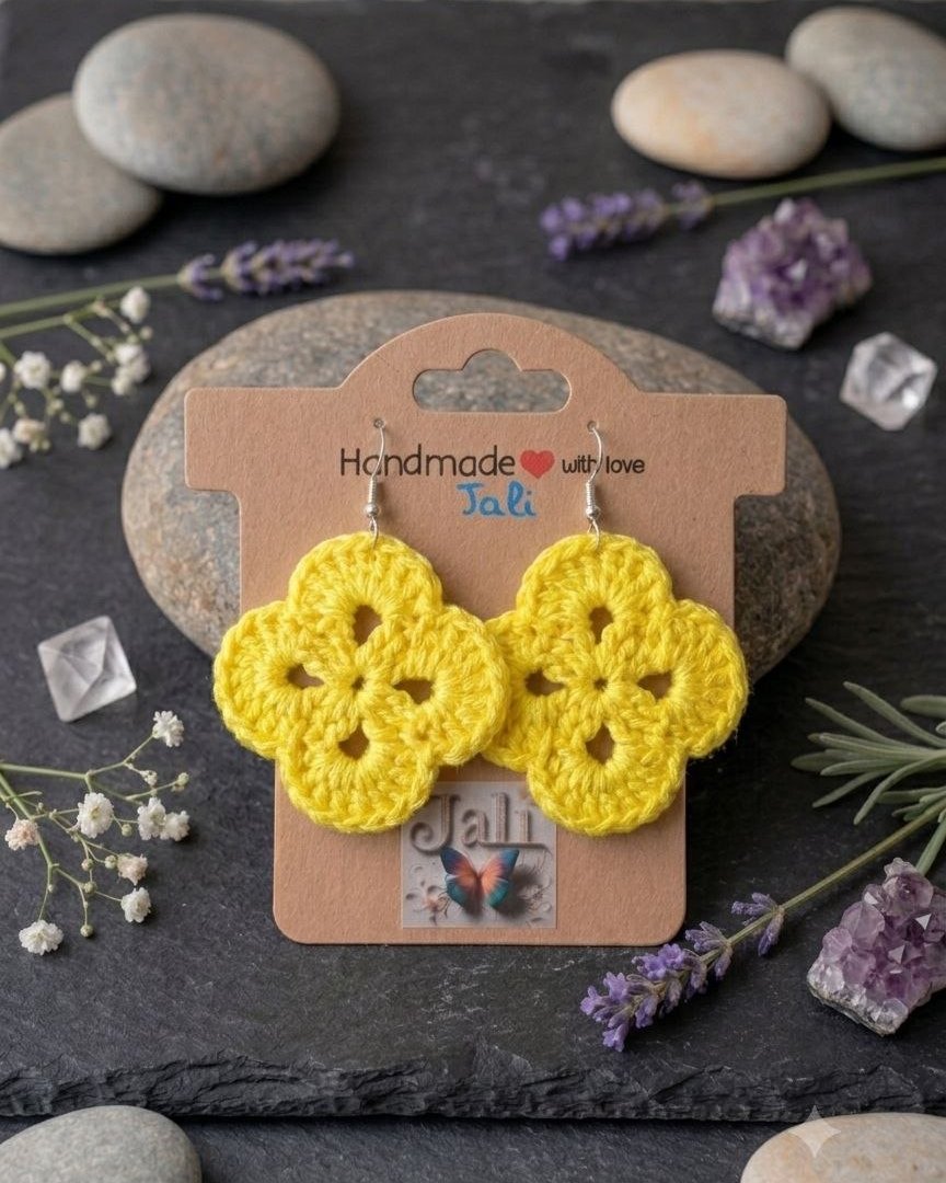 Trébol amarillo — Pendientes de crochet tejido a mano